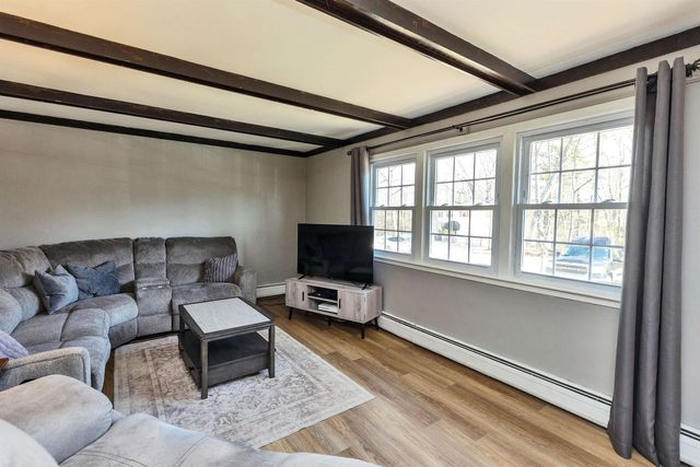8 Middle Rd # B, Plaistow, NH 03865