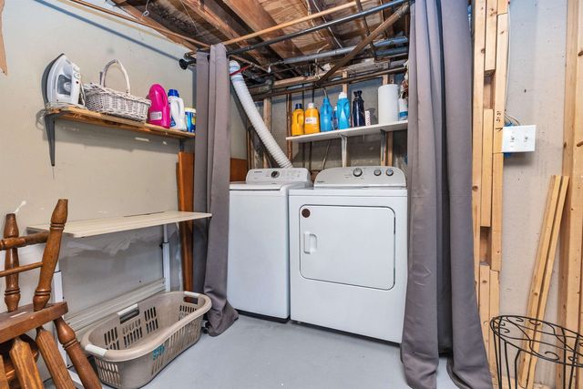 8 Middle Rd # B, Plaistow, NH 03865