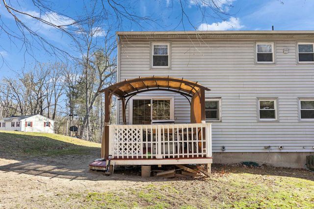 8 Middle Rd # B, Plaistow, NH 03865