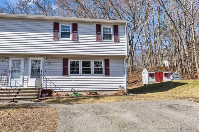 8 Middle Rd # B, Plaistow, NH 03865