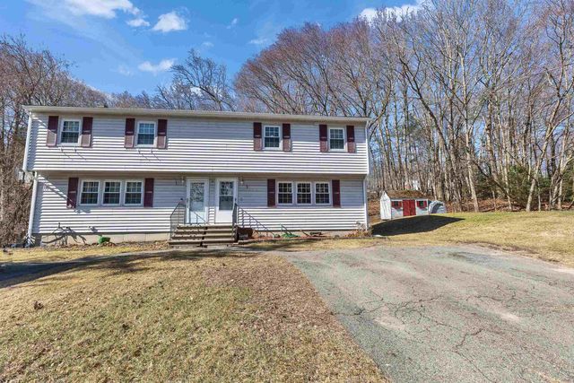 8 Middle Rd # B, Plaistow, NH 03865