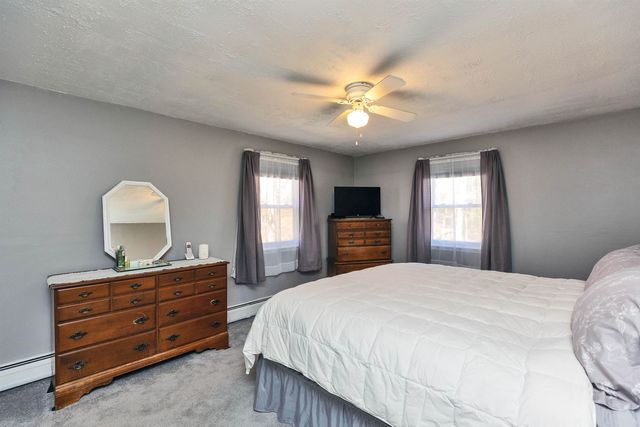 8 Middle Rd # B, Plaistow, NH 03865