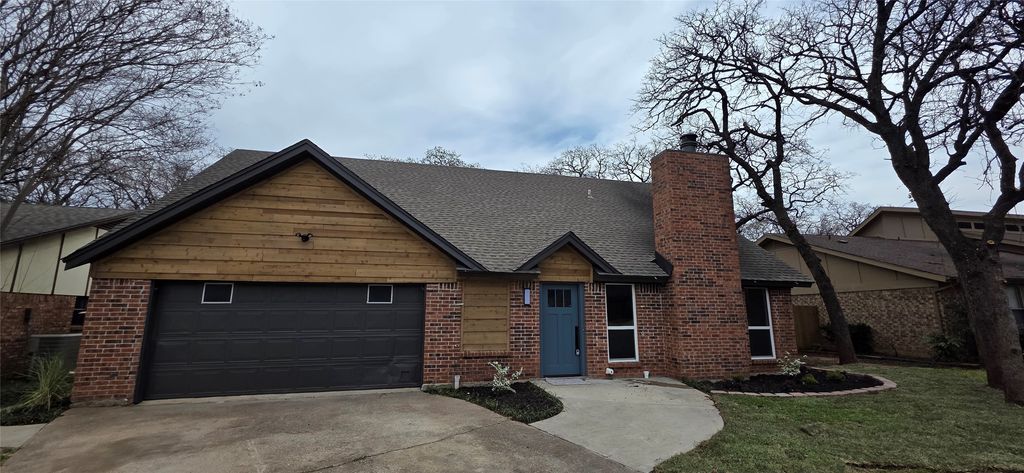 5511 Parliament Drive, Arlington, TX 76017