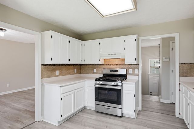 1529 Potter Dr, Columbia, TN 38401