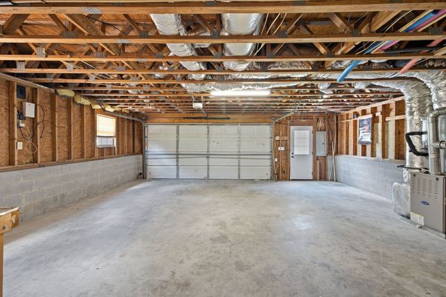1529 Potter Dr, Columbia, TN 38401