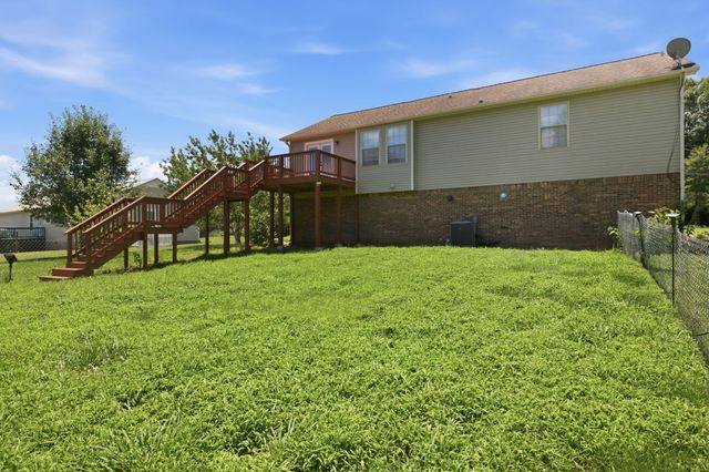 1529 Potter Dr, Columbia, TN 38401