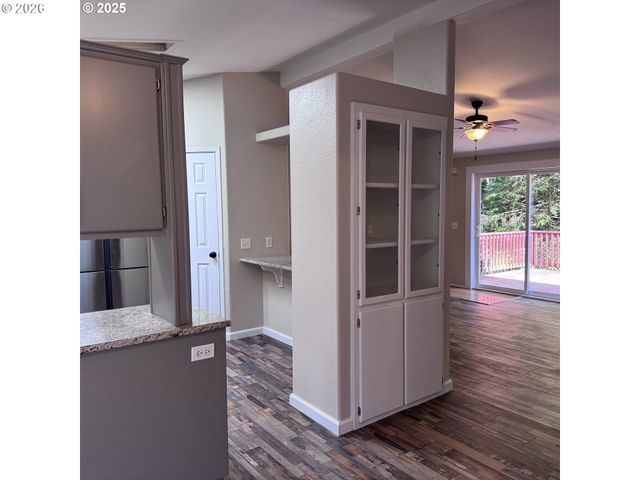 925 Sw DOLORES Dr, Waldport, OR 97394