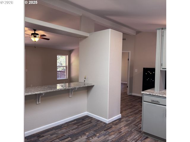 925 Sw DOLORES Dr, Waldport, OR 97394