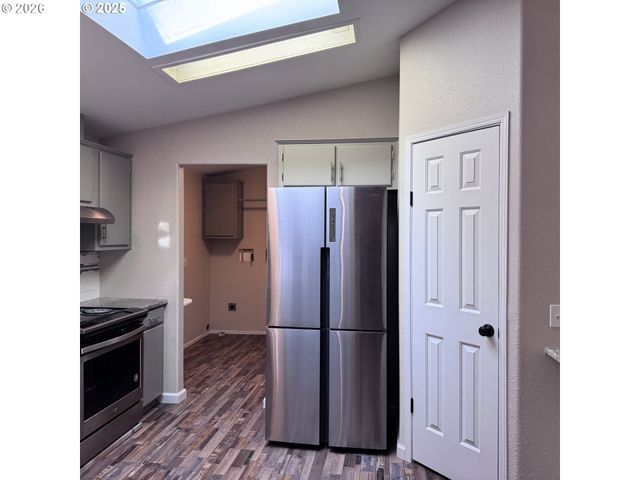 925 Sw DOLORES Dr, Waldport, OR 97394