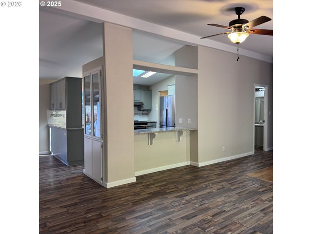 925 Sw DOLORES Dr, Waldport, OR 97394