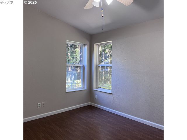 925 Sw DOLORES Dr, Waldport, OR 97394