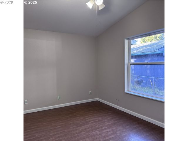 925 Sw DOLORES Dr, Waldport, OR 97394