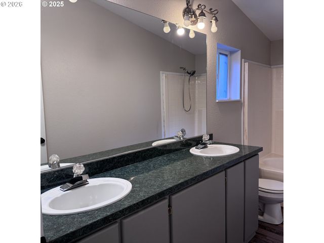 925 Sw DOLORES Dr, Waldport, OR 97394