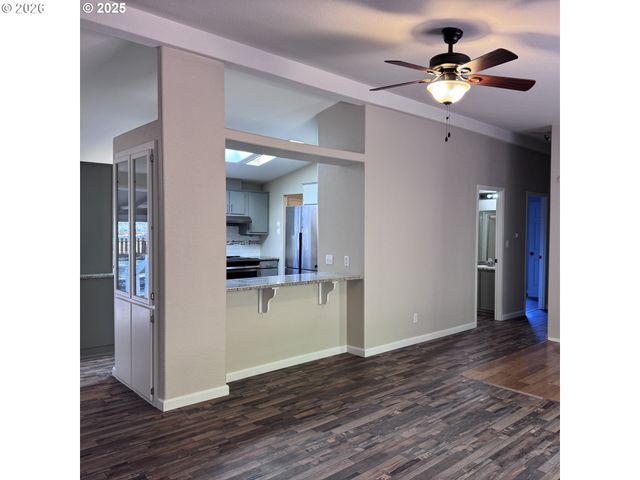 925 Sw DOLORES Dr, Waldport, OR 97394