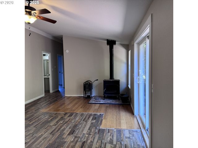 925 Sw DOLORES Dr, Waldport, OR 97394