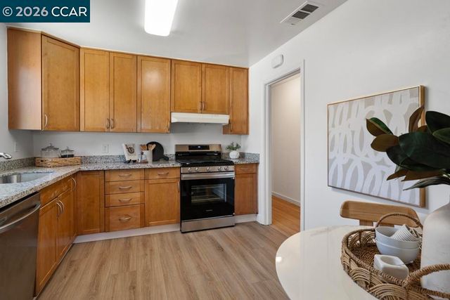 162 Riverview Dr, Pittsburg, CA 94565