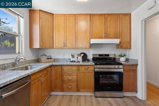 162 Riverview Dr, Pittsburg, CA 94565
