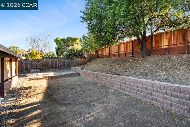 162 Riverview Dr, Pittsburg, CA 94565
