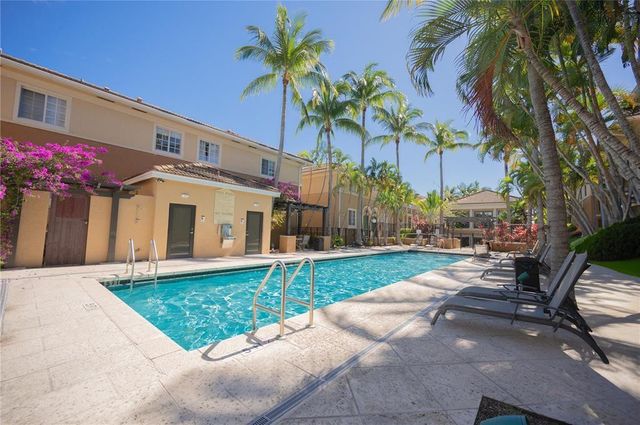 2841 NE 185th Street, Miami, FL 33180