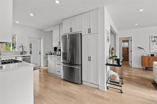 11790 NE 8th Ave, Biscayne Park, FL 33161