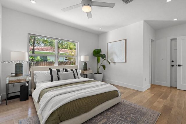 11790 NE 8th Ave, Biscayne Park, FL 33161