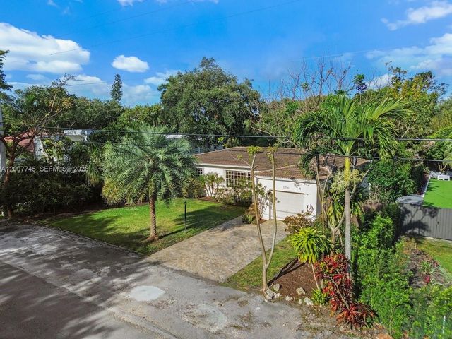 11790 NE 8th Ave, Biscayne Park, FL 33161