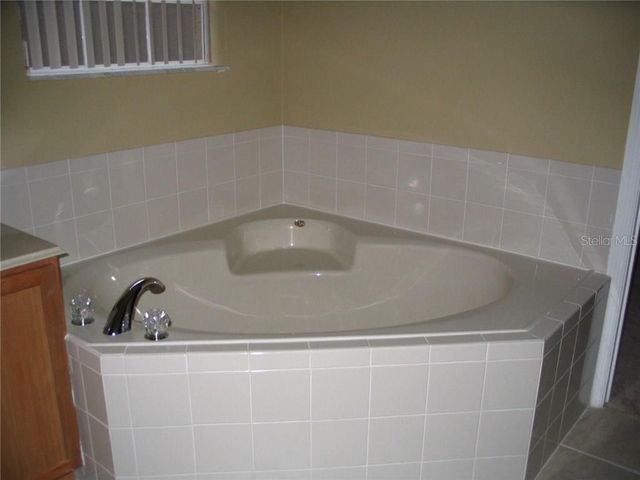 14442 HUNTCLIFF PARK WAY, Orlando, FL 32824