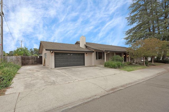 306 Shady Acres Dr, Lodi, CA 95242