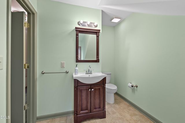 4522 Hamptonshire Drive, Raleigh, NC 27613