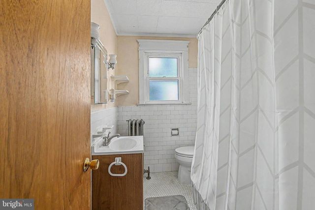 34 RIDGEWAY AVE, Oaklyn, NJ 08107