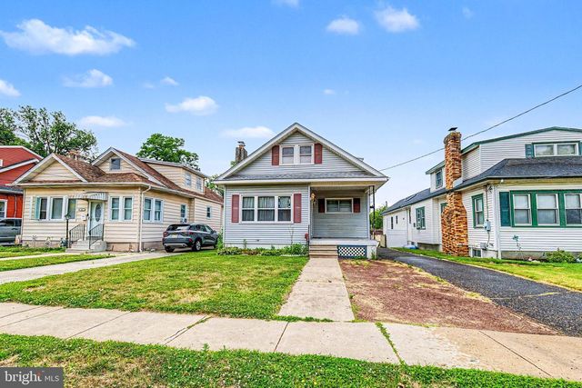 34 RIDGEWAY AVE, Oaklyn, NJ 08107