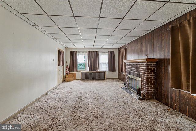 34 RIDGEWAY AVE, Oaklyn, NJ 08107
