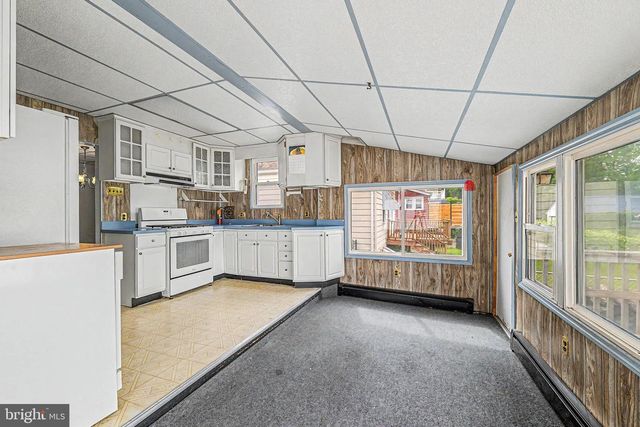 34 RIDGEWAY AVE, Oaklyn, NJ 08107