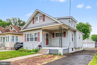 34 RIDGEWAY AVE, Oaklyn, NJ 08107