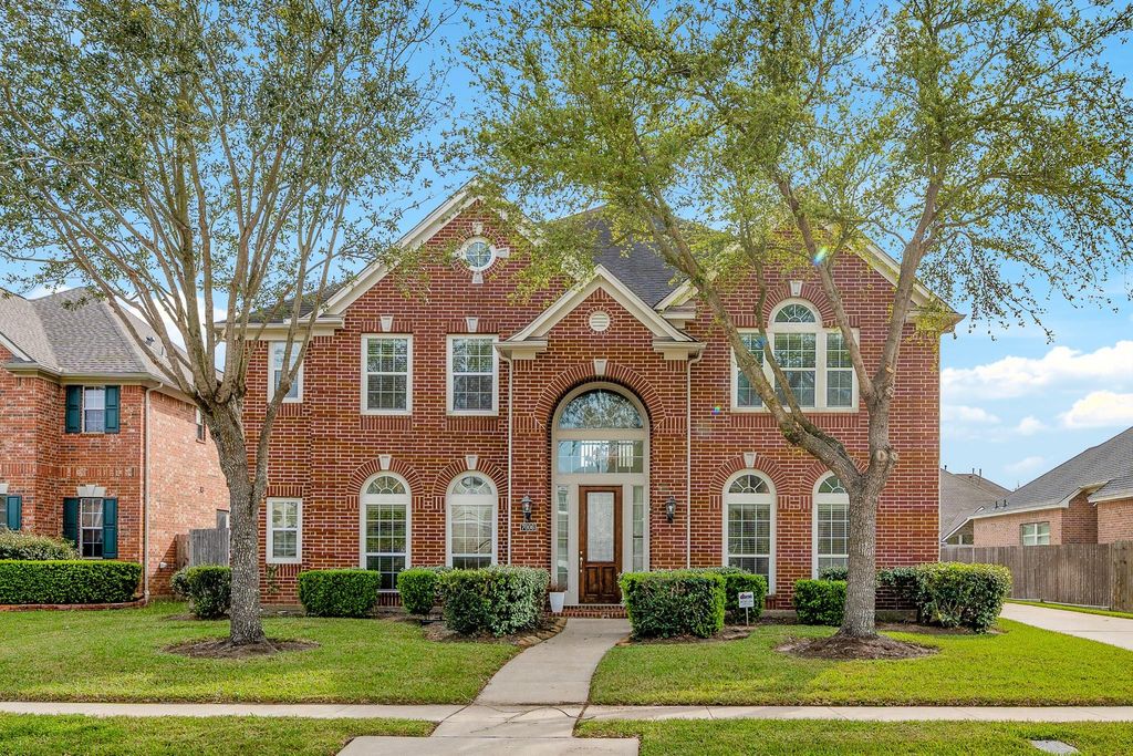 7006 Paxton Court, Sugar Land, TX 77479