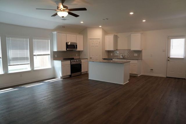 807 Stoney Point Lane, Dayton, TX 77535