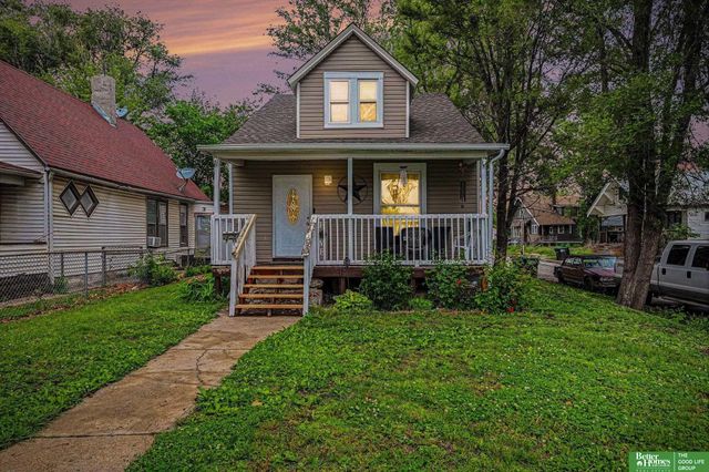 2850 Meredith Avenue, Omaha, NE 68111