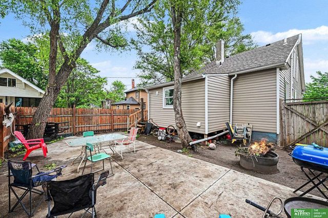 2850 Meredith Avenue, Omaha, NE 68111
