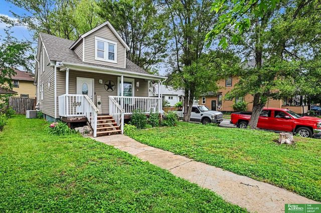 2850 Meredith Avenue, Omaha, NE 68111