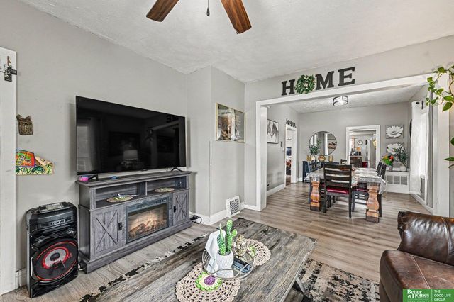 2850 Meredith Avenue, Omaha, NE 68111