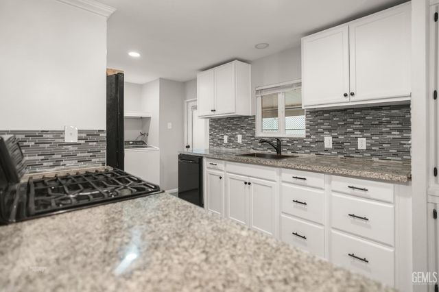 900 James Road 17, Bakersfield, CA 93308