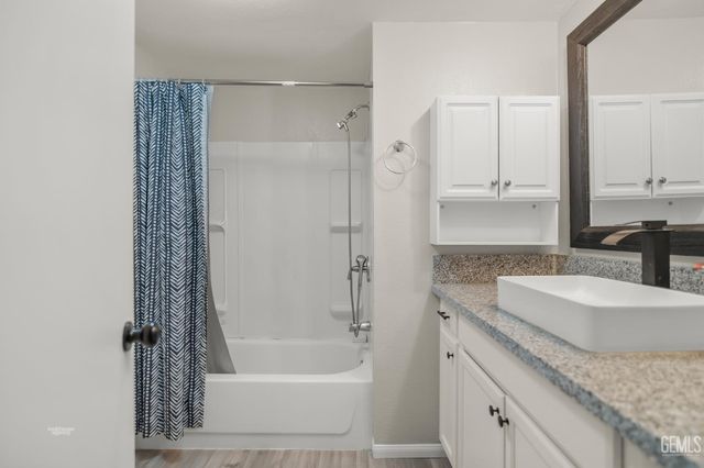 900 James Road 17, Bakersfield, CA 93308