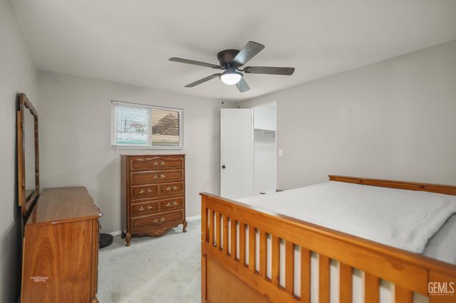 900 James Road 17, Bakersfield, CA 93308