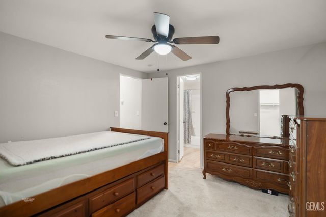 900 James Road 17, Bakersfield, CA 93308