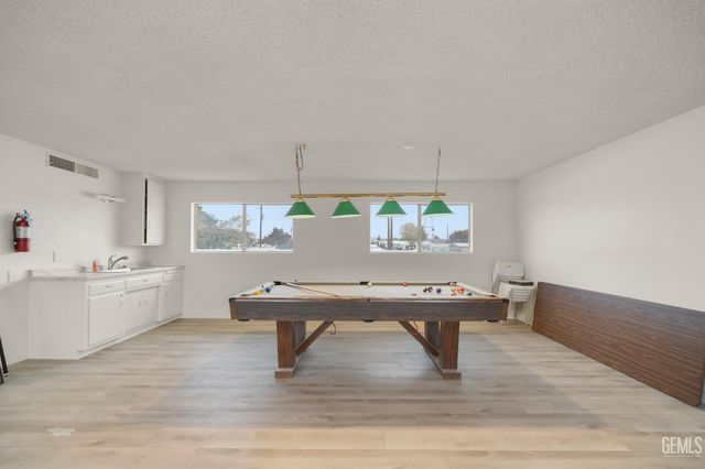 900 James Road 17, Bakersfield, CA 93308