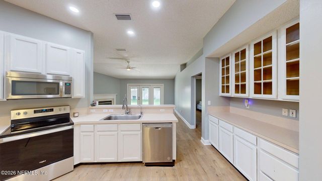 9357 PICARTY Drive, Jacksonville, FL 32244