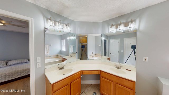 9357 PICARTY Drive, Jacksonville, FL 32244