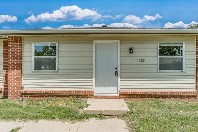 1520 E Catalina, Wichita, KS 67216
