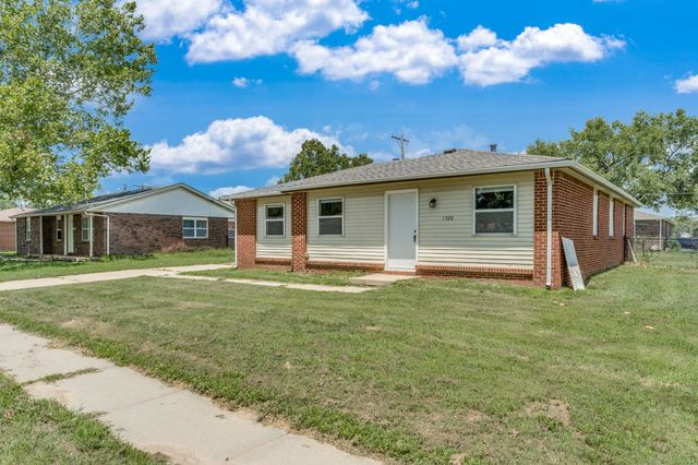 1520 E Catalina, Wichita, KS 67216
