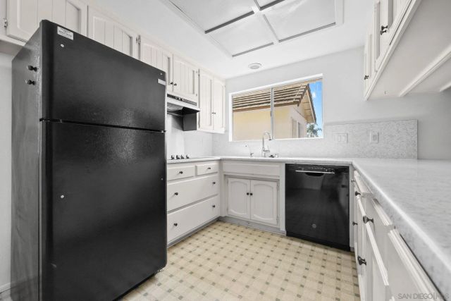 741 Rossiter Lane, Fallbrook, CA 92028